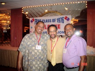 1976-Pat Tomlinson, Vince Oglesby, Chris Tomlinsontn.jpg